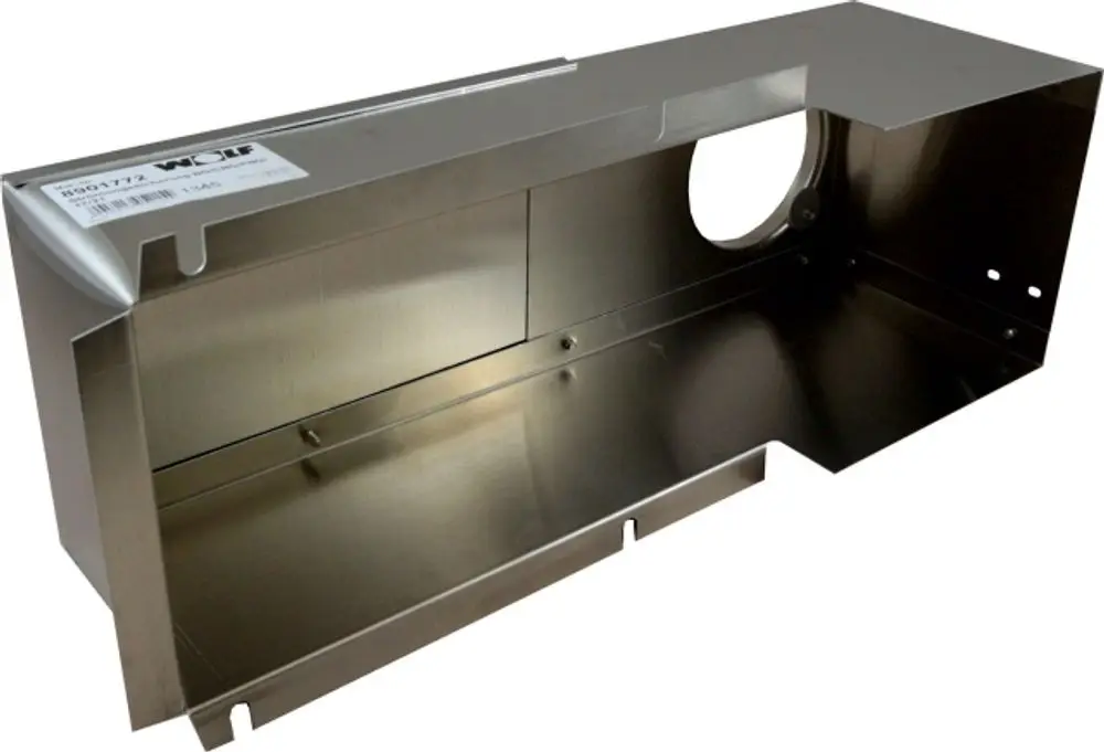 Aluminium-Stromführungselement von Wolf, rechteckige Form mit geöffneter Rückseite und Befestigungslöchern, silberne Metalloberfläche.